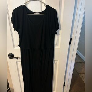 Smallshow Black nursing/maternity dress